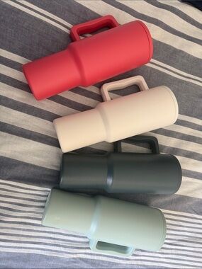 Set of 4 Simple Modern 40 oz tumblers